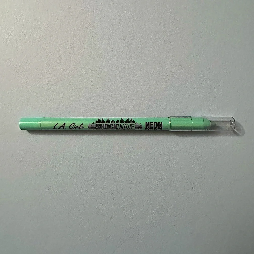 L.A. Girl Shockwave Neon Eyeliner Fresh Mint Green New